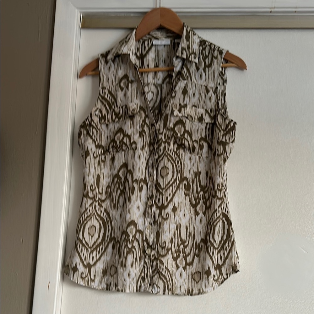 Sleeveless Patterned Top - Olive and White